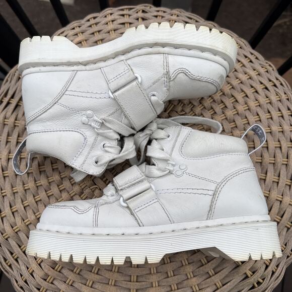 Dr. Martens Zuma II Women's 6 Ankle Lace-Up Strap White Zuma II UK 4 EU 37 - Picture 8 of 16